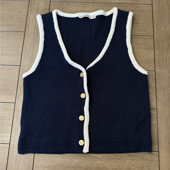 Abercrombie & Fitch Mara Button-up Sweater Vest - Picture 2 of 4